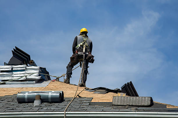 Professional Gutter Installation technician working in David City, NE